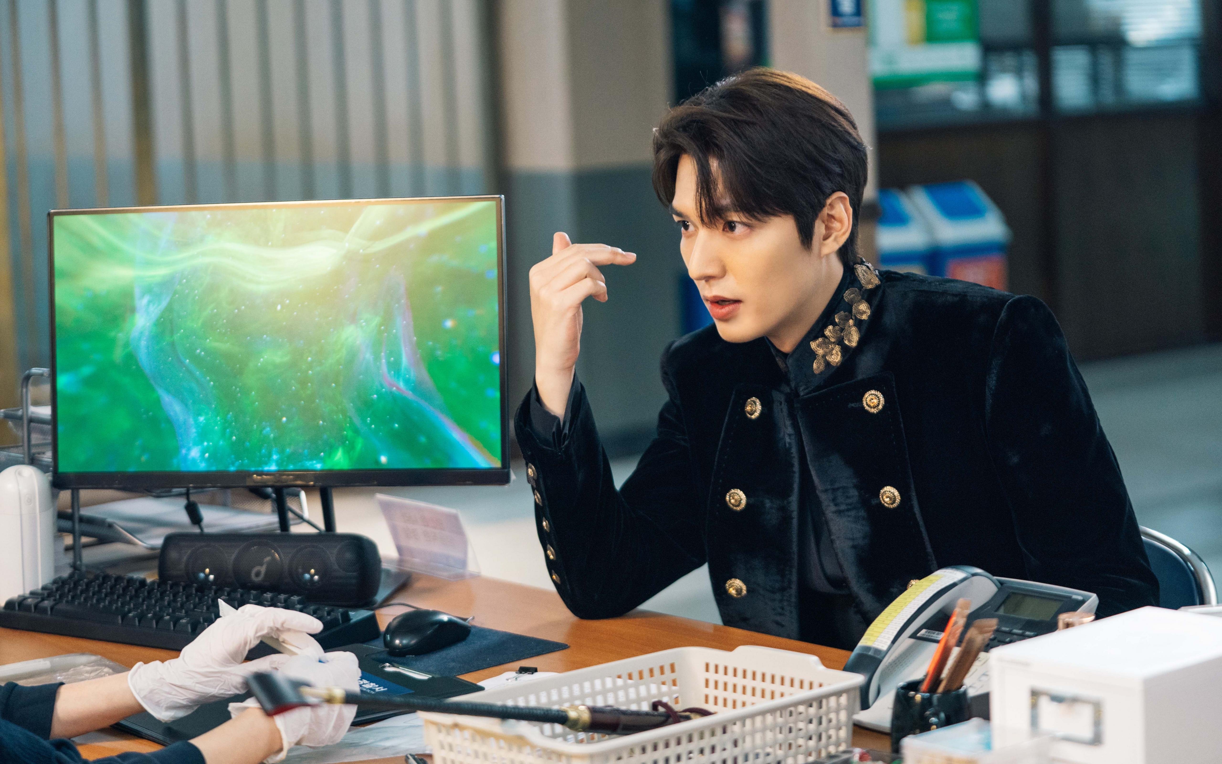 替补球员发挥出色,展现深厚实力,替补球员从哪上场