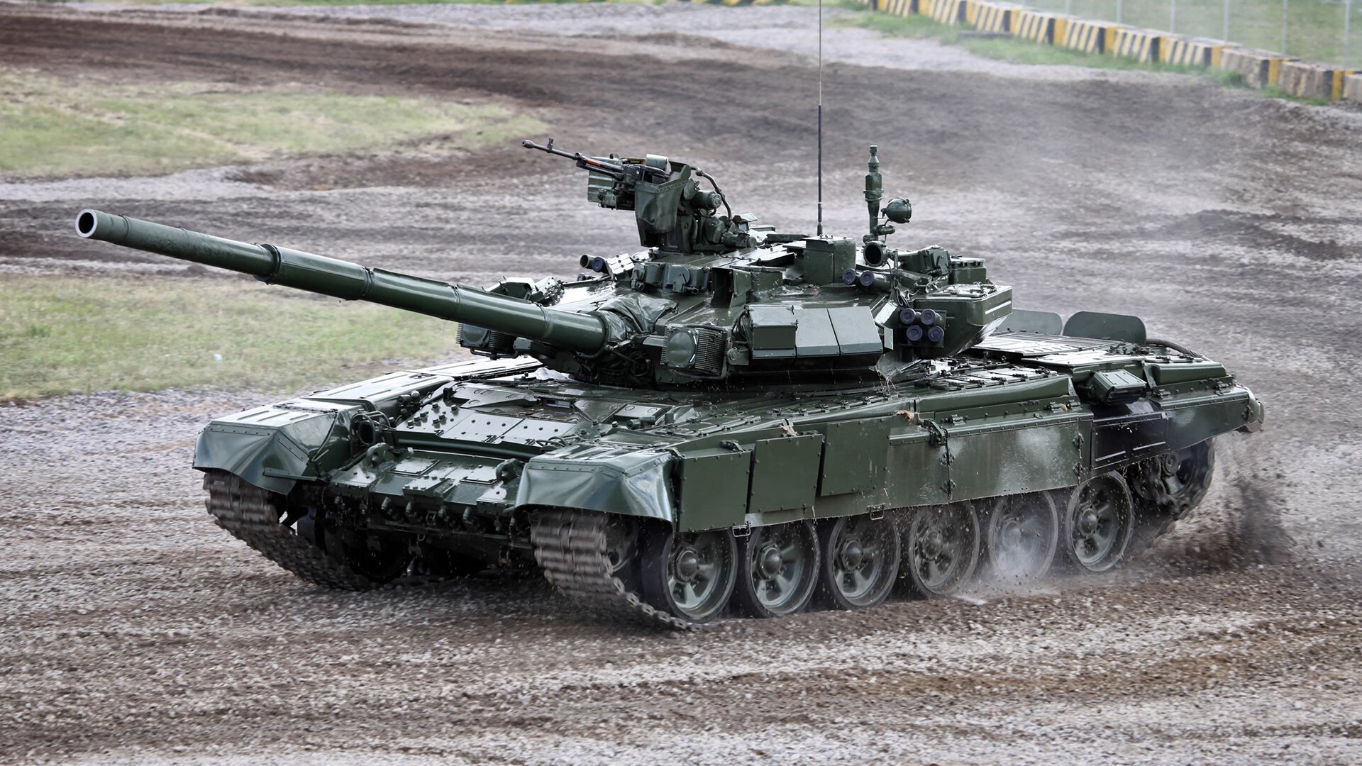 中国足球职业俱乐部球队战术调整灵活多样，中国的职业足球队